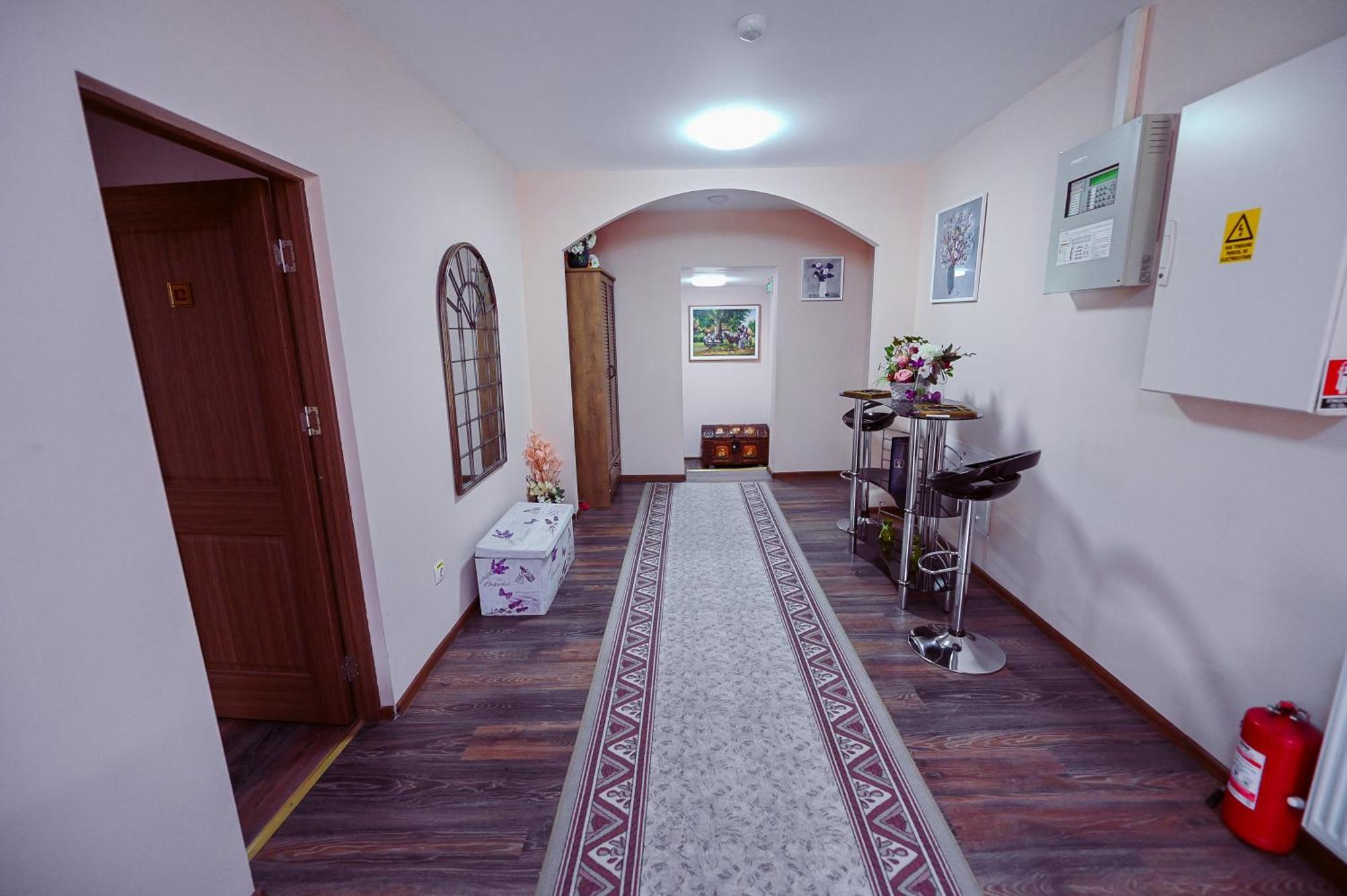 Hotel Conacul Domnesc Scheia Exteriér fotografie