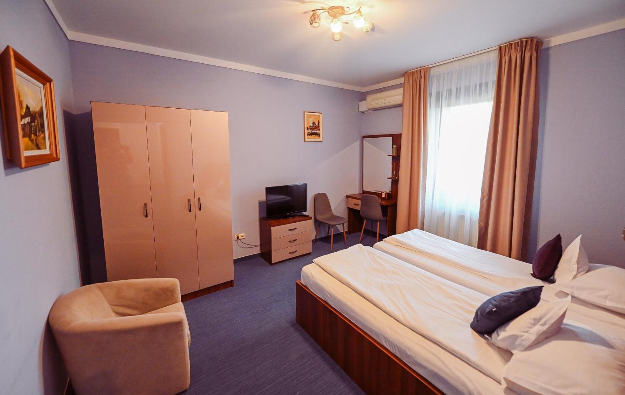 Hotel Conacul Domnesc Scheia Exteriér fotografie