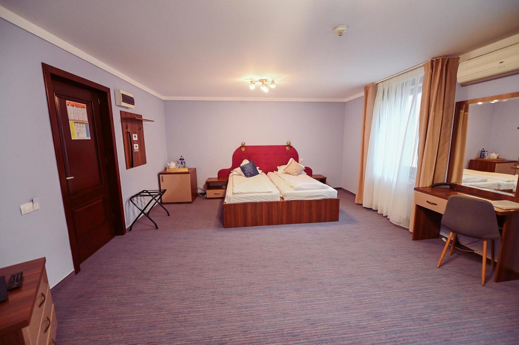 Hotel Conacul Domnesc Sučava Exteriér fotografie