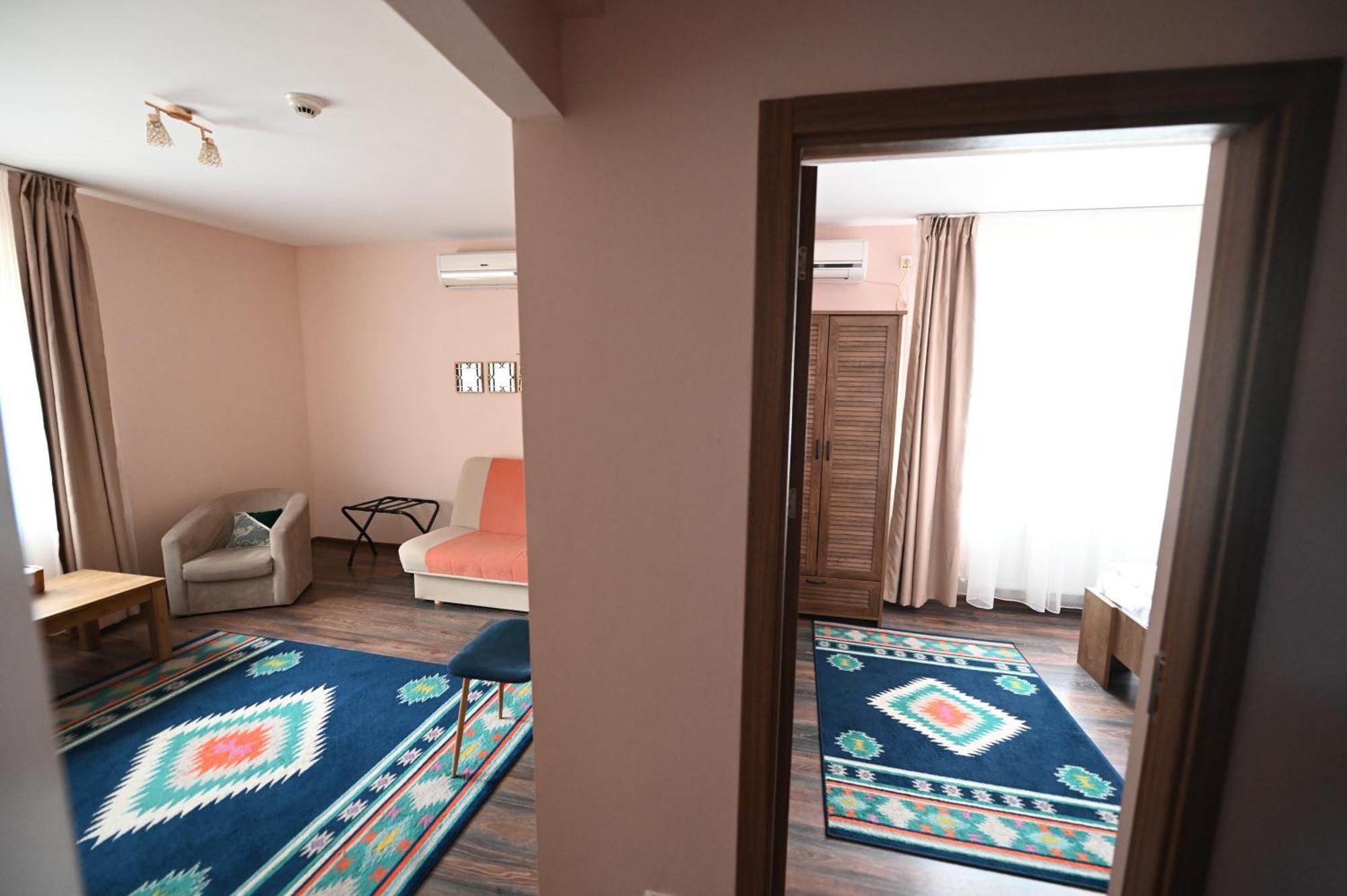 Hotel Conacul Domnesc Scheia Exteriér fotografie